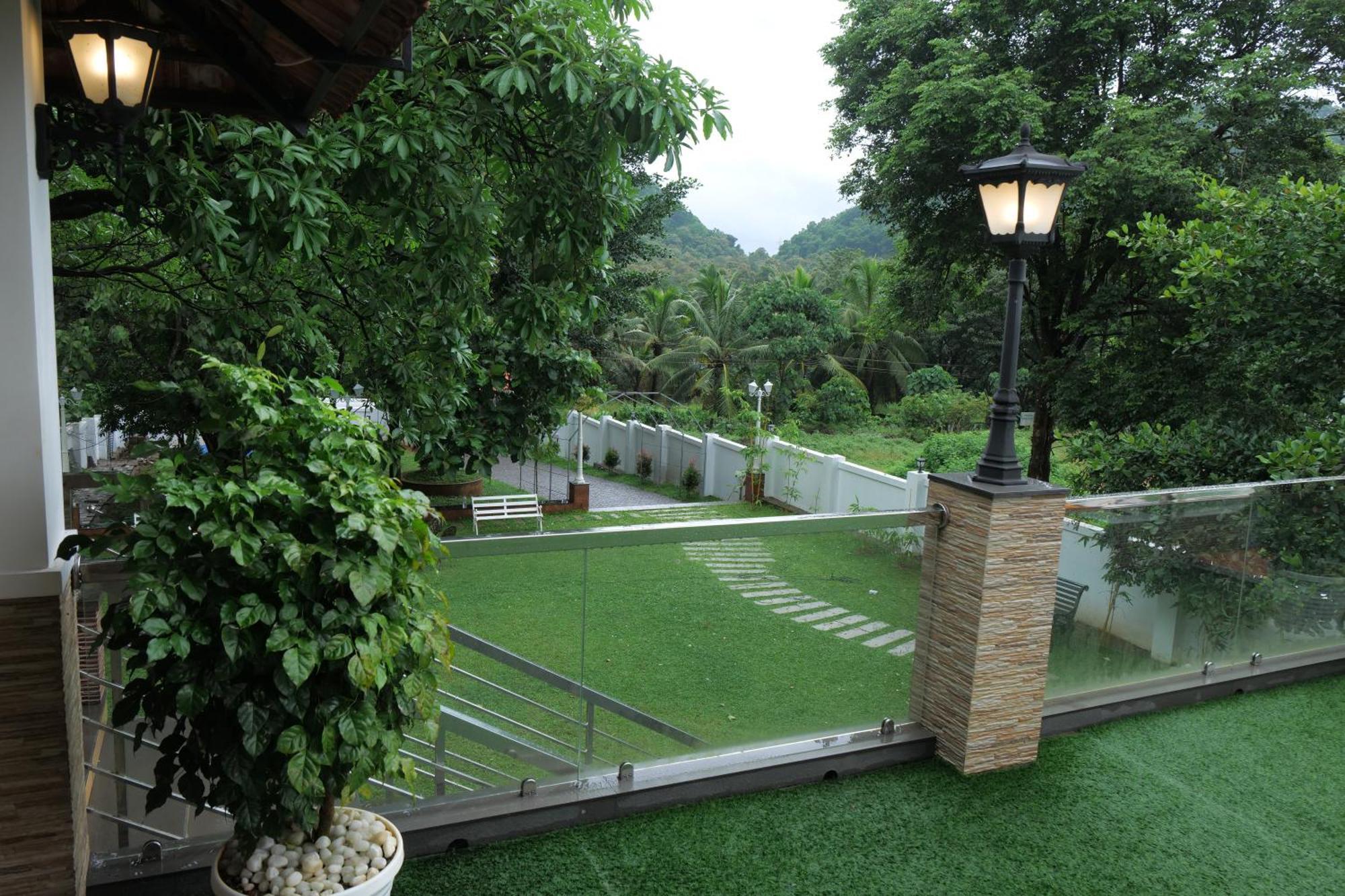 Rainland 3*